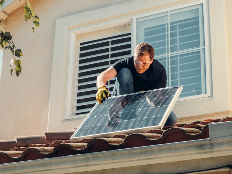 8 Compelling Reasons to Switch to Solar