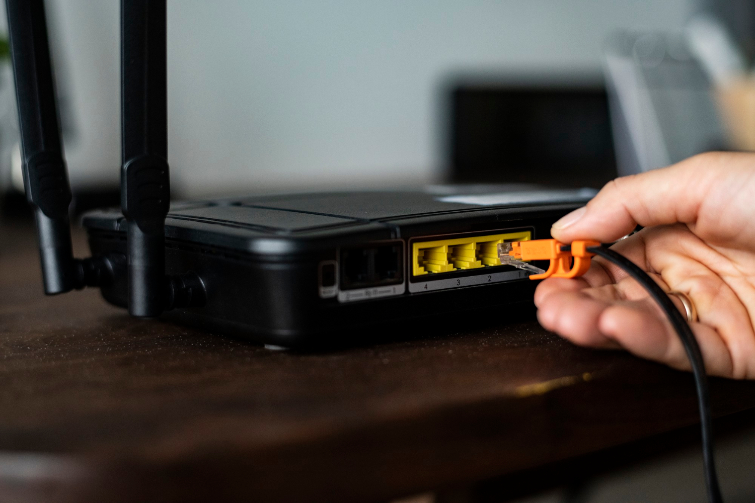 Internet Technician: The Solution to Your Lagging Internet Speeds