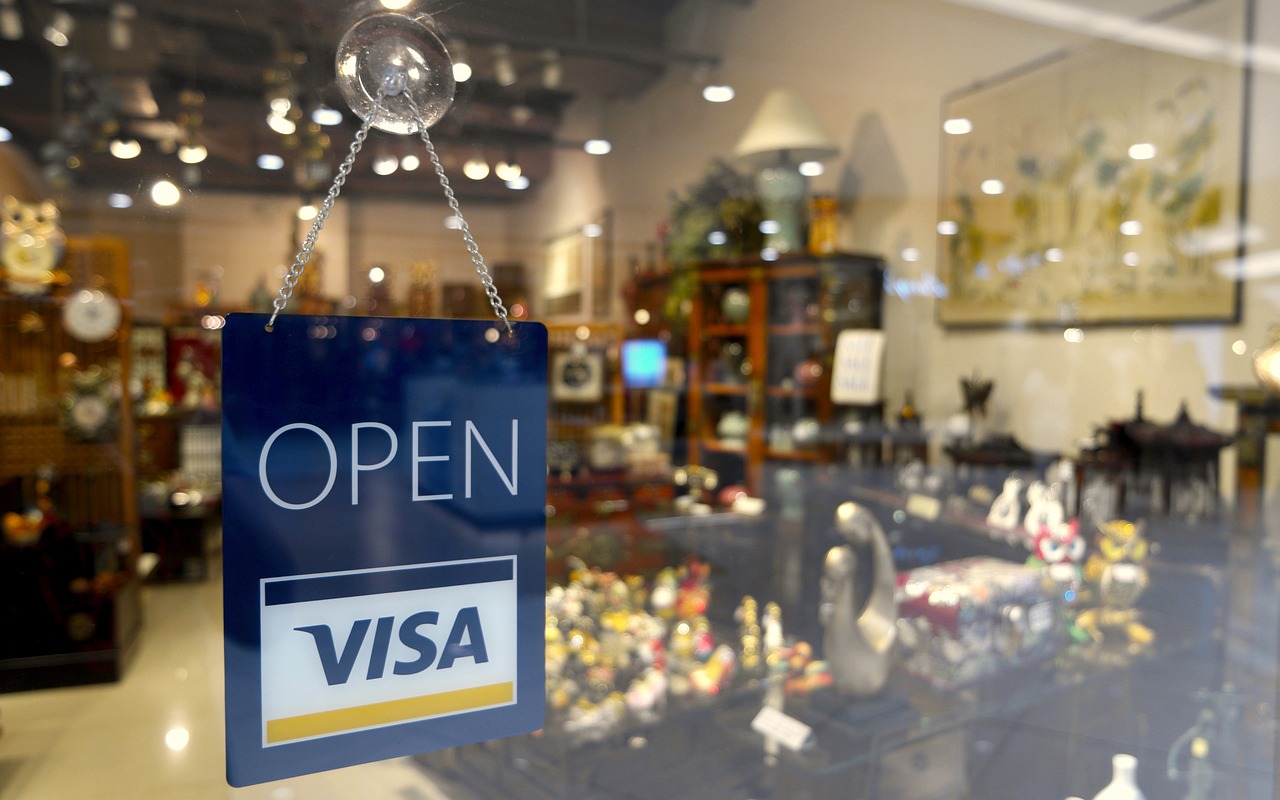 How Much Money Can You Put on a Prepaid Visa Card?