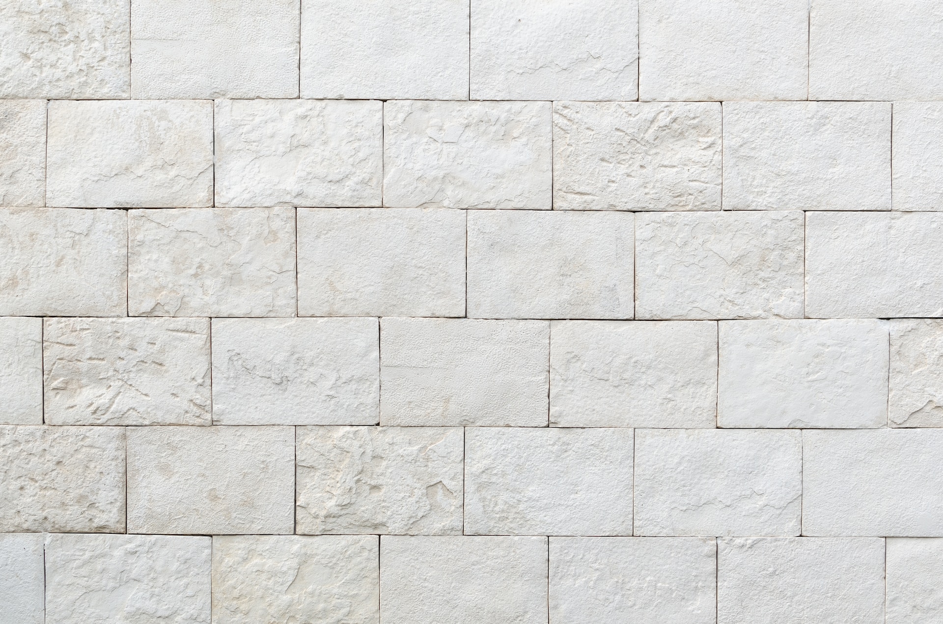 Choosing the Right Tile for Your Fireplace Surround