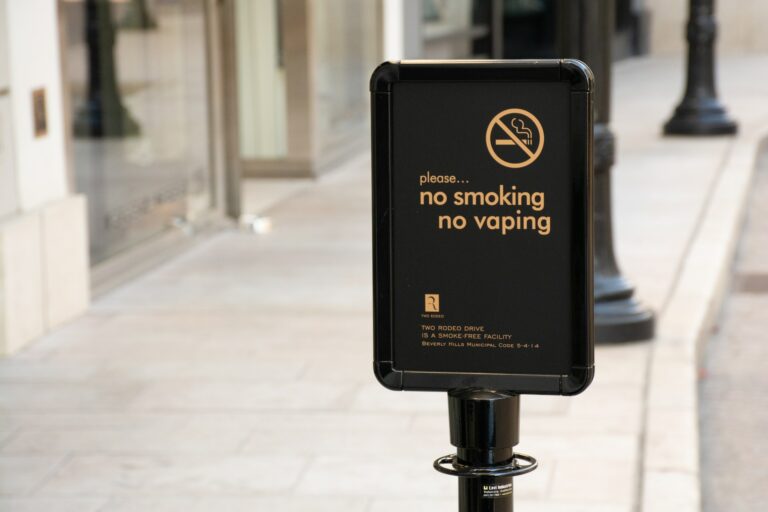Exploring the Most Widespread Myths About Vaping