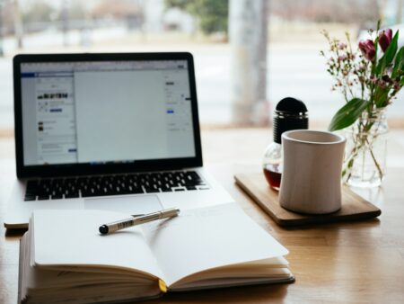 The Power of E-Commerce Guest Posts