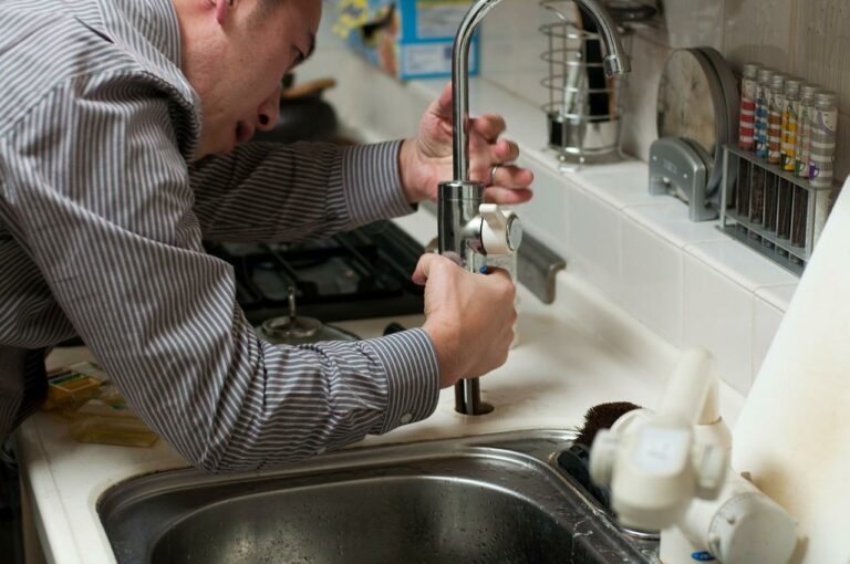 9 Reasons Why Plumbers Need High-Converting Websites