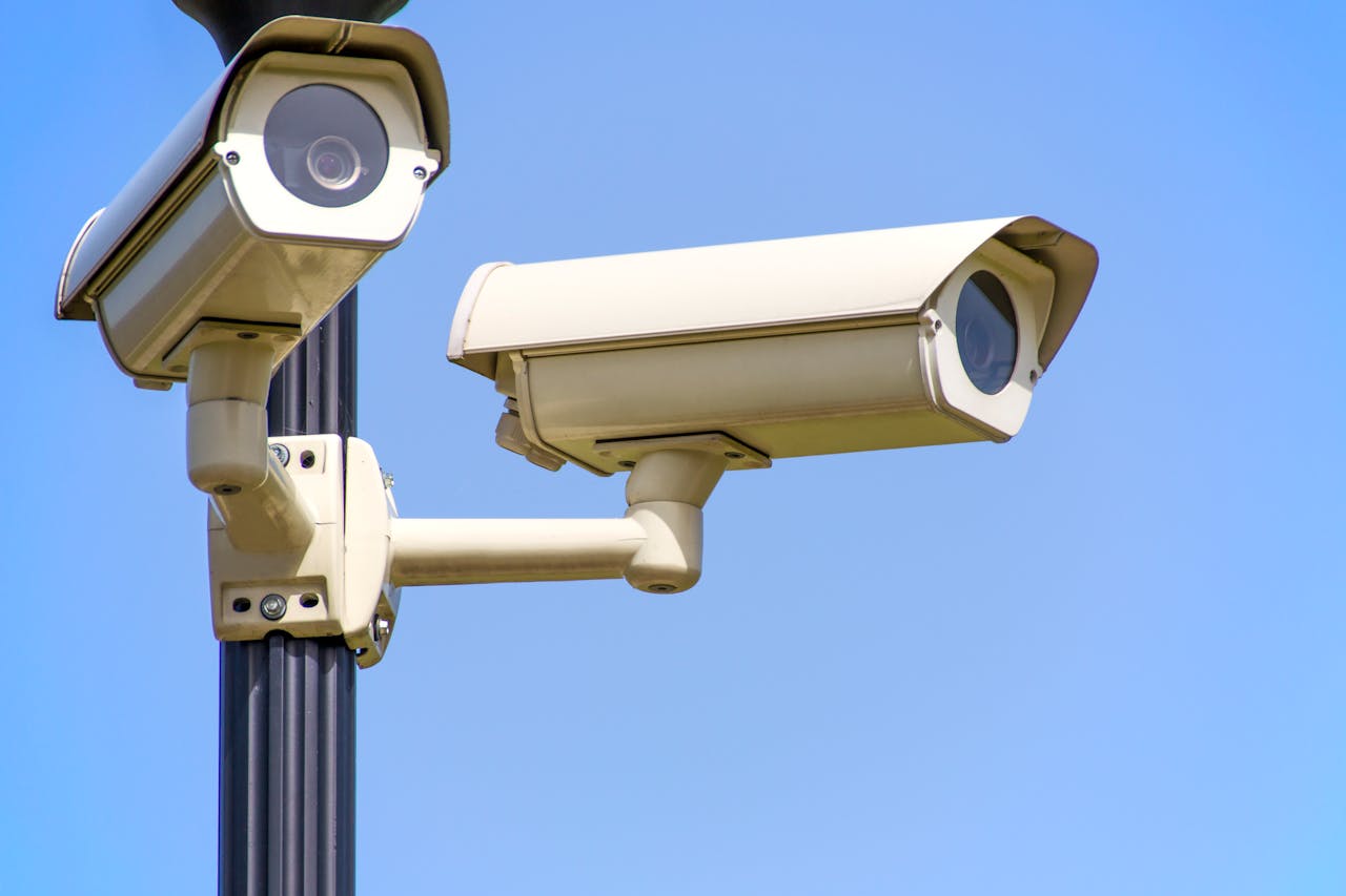 5 Benefits of Security Camera Systems - Webprecis