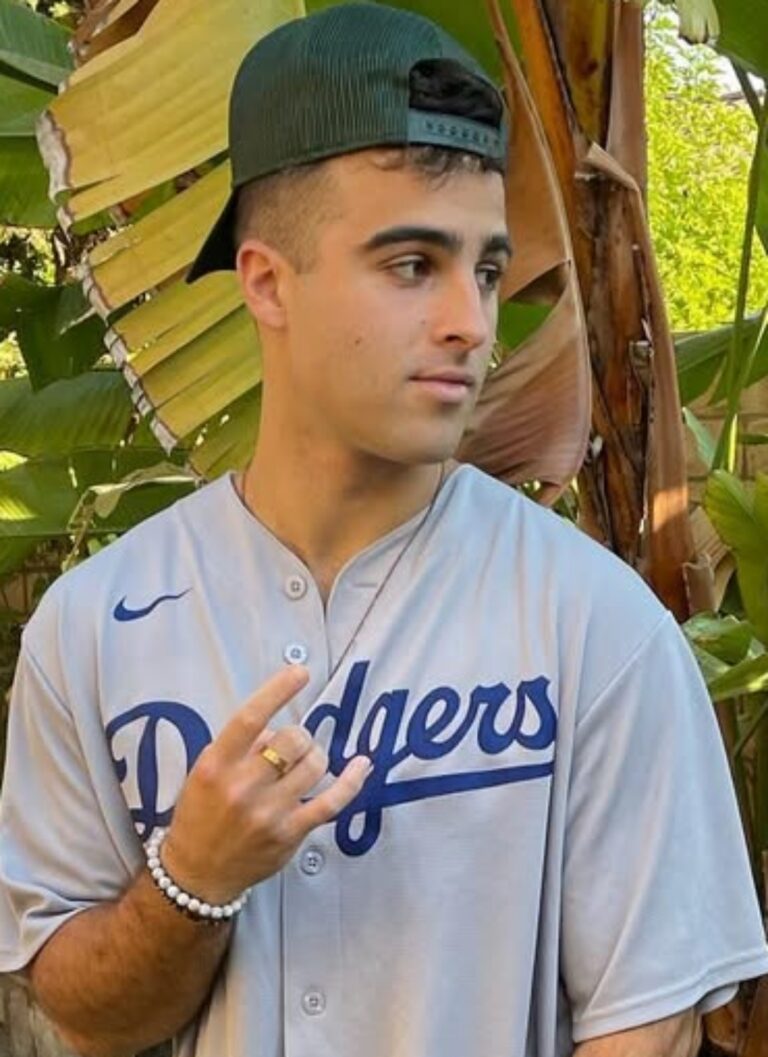 Nick Nayersina