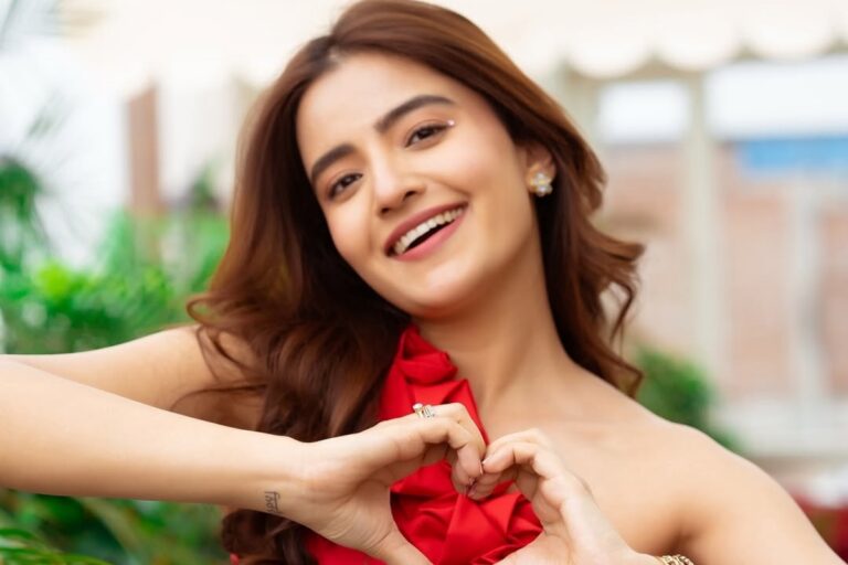 Rukshar Dhillon