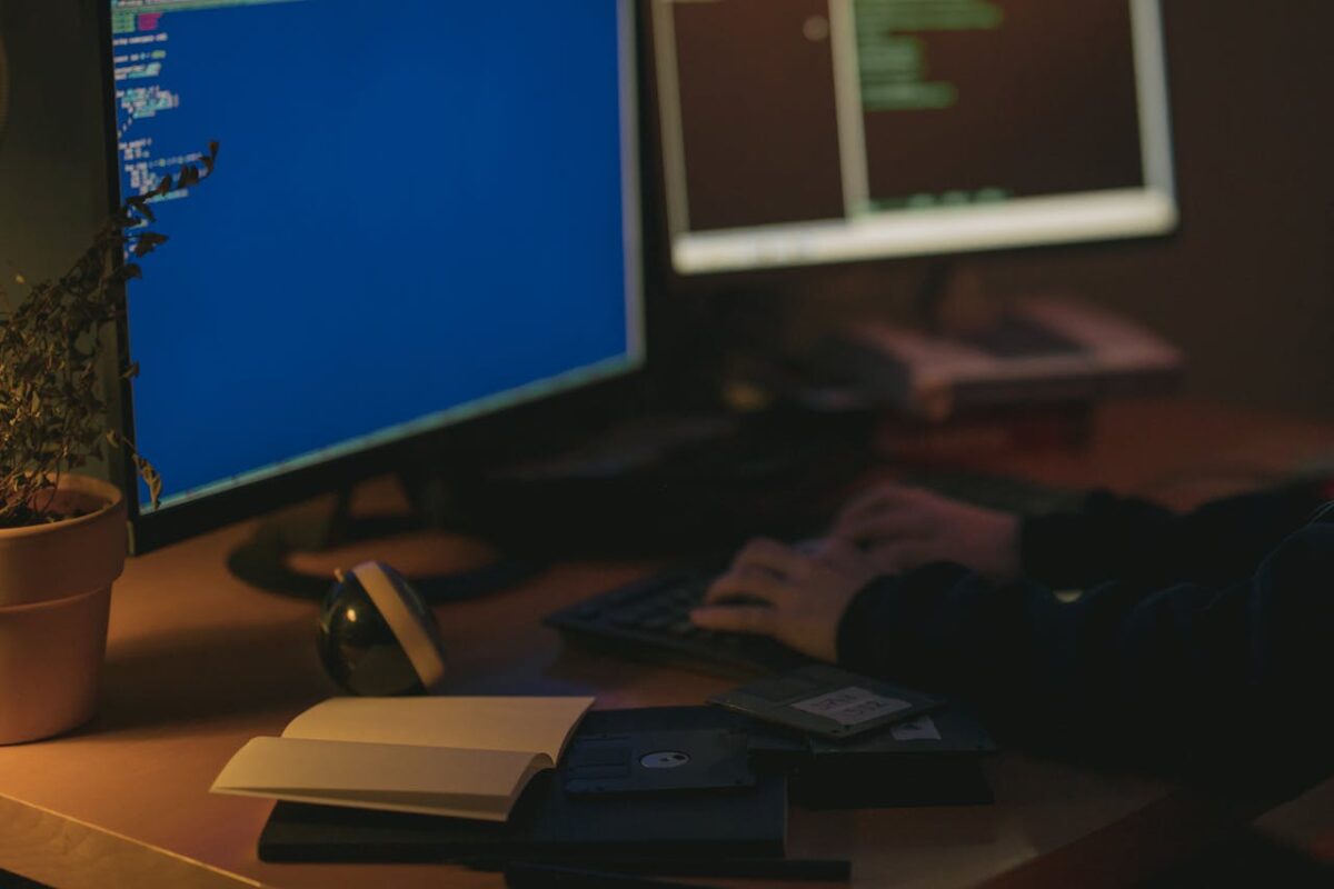 Looking For A VMware Alternative Here Are The Top Solutions In 2026 34598 1200x800 