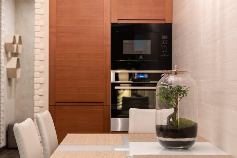 Small Space Living Tips for People on the Move Small Space Living Tips for People on the Move