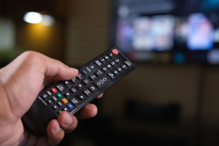 How to Test an IPTV Service Before Committing to a Long-Term Plan