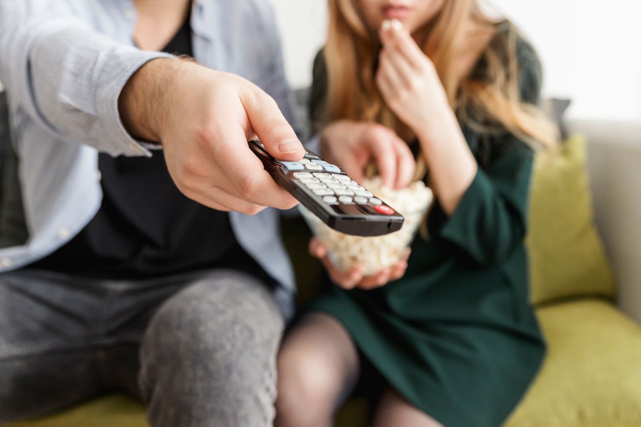 IPTV Set Top Box Guide: How to Choose the Right Device IPTV Set Top Box Guide: How to Choose the Right Device