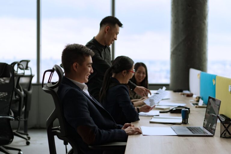 Enhancing Workplace Productivity with Ergonomic Office Chairs Enhancing Workplace Productivity with Ergonomic Office Chairs