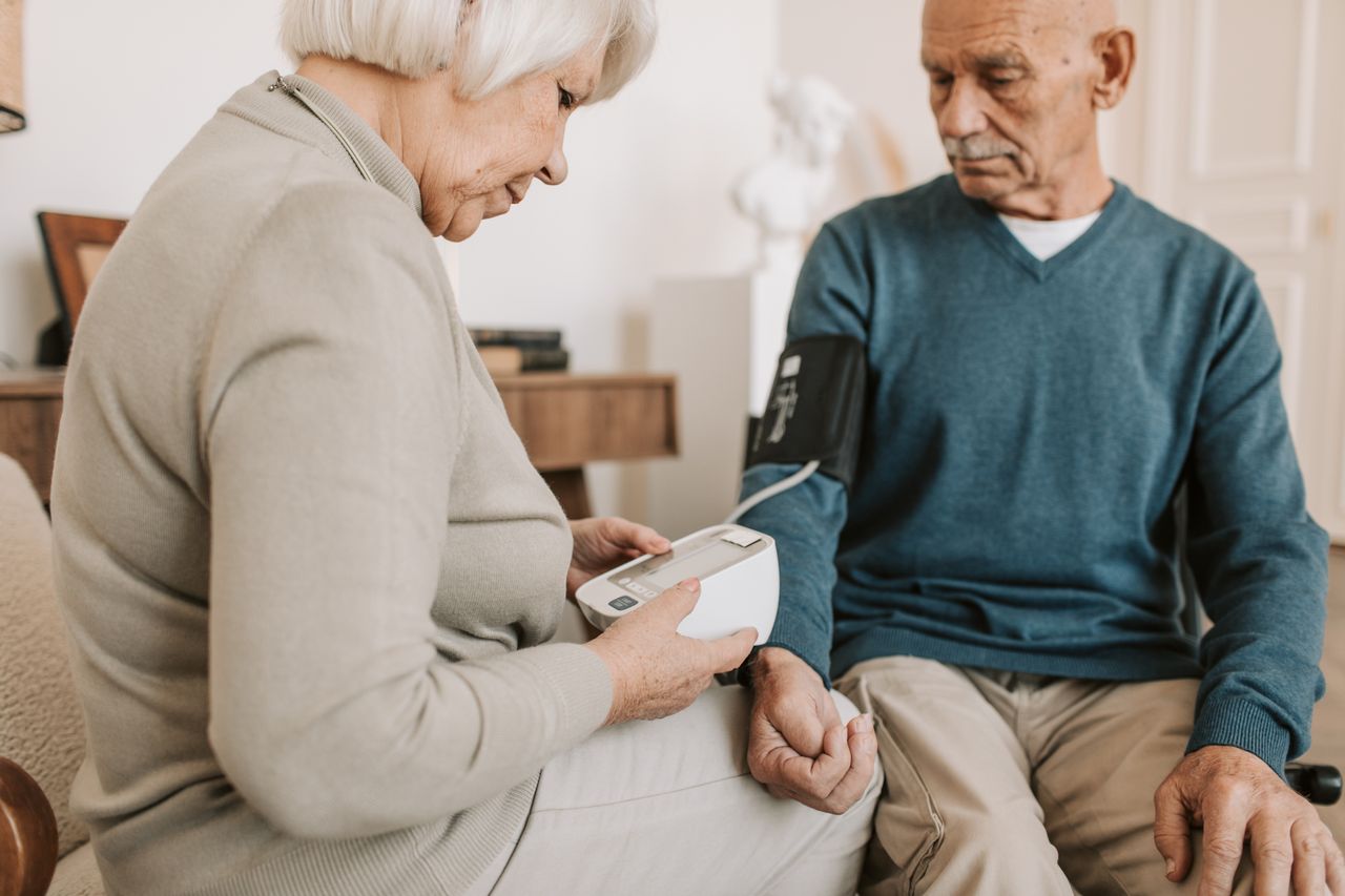 Mediclaim vs Health Insurance for Senior Citizens Mediclaim vs Health Insurance for Senior Citizens